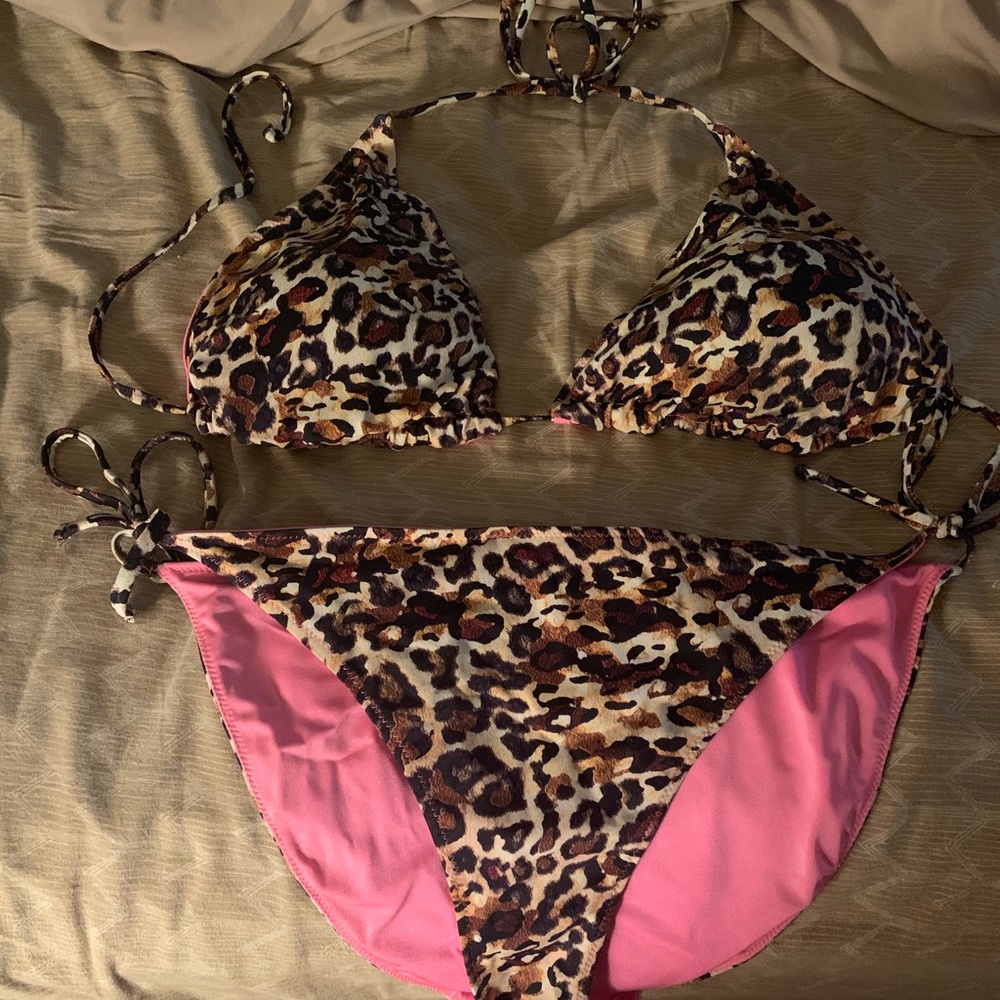 Super cute reversible leopard bathing suit
